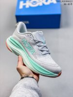 Hoka One One 男女款 Skyflow 公路缓震跑步鞋 轻量透气缓震回弹 尺码：见图 编码：02Jgd388A22