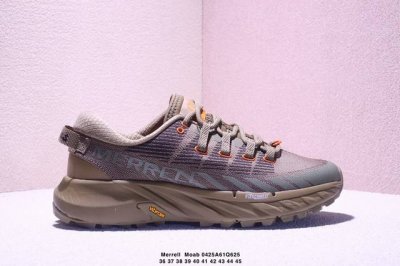 男鞋广东原厂代工出品，原楦型开发纸版，采用牛巴磨砂革组合防剐蹭硫化橡胶饰片鞋面材质，组合防滑防剐蹭,耐磨锯齿耐磨橡胶大底著名户外品牌 迈乐 登山鞋Merrell
