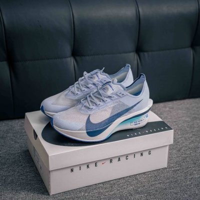 核心私 nike Vaporfly 4 柔软舒适防滑耐磨低帮 马拉松休闲跑步鞋 Vaporfly 系列以速度和效率而闻名 仍然是竞技跑步者的首选 这款新版本秉承