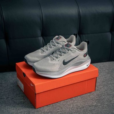 核心私 耐克 Nike Infinity Run 5 男子缓震透气公路跑步鞋 该版 Nike Infinity Run 5 登月5代采用 Reactx 泡绵，塑