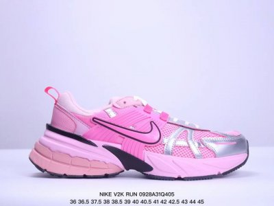 公司级 组合底耐克nike V2K Run跑步鞋复古风潮 网面透气运动鞋 灰银紧致的鞋面材质提供良好的包裹性鞋侧 Swoosh以及鞋头部分搭配增添不少亮点的镀铬