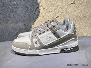 新品上市实拍 耐克Nike Dunk Low 板鞋 Sb系列 经典百搭休闲运动板鞋加厚鞋舌的填充 使舒适性大大提升 同时也更方便穿脱中底部分则加入了脚感柔软舒适