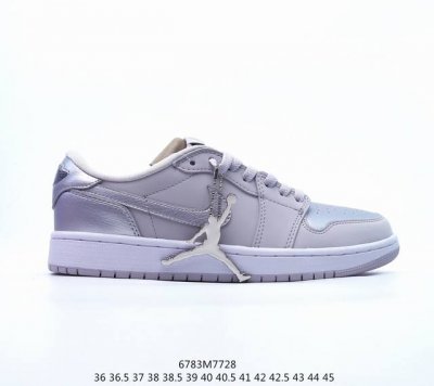 公司级耐克nike Air Jordan 1 Lowaj1乔丹一代中帮经典复古文化休闲运动篮球鞋 货号:Cz0790-002 尺码:35 36 36.5 37.