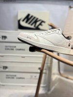 公司级头层皮猿人 X 乔丹Air Jordan 1 Low Aj1低帮系列篮球鞋 官方同步配色 原装级产物 #拒绝公底 立体鞋型 细节完美 高清洁度Ag3702