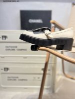 270 Chanel/香奈儿 采用进口粒牛皮鞋面材质，小羊皮内里脚垫，纯手工成型工艺，防锈处理金色Cc扣饰2021Fw全新高奢品牌·香奈儿Chanel Cc P