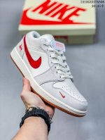海外爆款限量发售！公司级 Nike Sb Dunk Low“圣罗兰系列 白绿棕勾” 周年高端定制 低帮休闲板鞋 定制鞋盒 大厂纯原品质出货 超高清洁度 皮料切割
