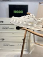 Ecco爱步男鞋轻便透气舒适耐穿 亲肤吸汗舒适内里 防滑防磨 持久干爽 简约粗绳系带 穿脱更加方便 柔韧防滑大底 鞋底立体凹槽 凹凸花纹加持 增强防滑减震性能