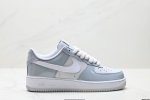 公司级耐克Nike Air Force 1“07 Lv8空军一号低帮百搭休闲运动板鞋。柔软、弹性十足的缓震性能和出色的中底设计，横跨复古与现代的外结合，造就出风