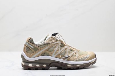 公司级Salomon萨洛蒙 Xt-Quest 探索者系列户外越野跑鞋 鞋面采用Sensifit贴合技术 全方位贴合包裹脚型 鞋跟部鞋底牵引设计 提供强大的抓地性