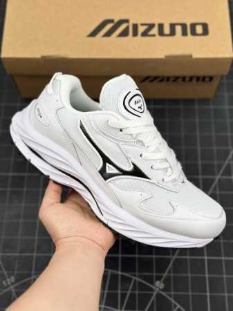 公司级mizuno 美津浓 Wave Rider 复古时尚休闲舒适减震运动跑步鞋 采用贾卡空气网布 提升透气性能 让双足时刻保持舒适 上下双层中底均搭载mizu - 点击图像关闭