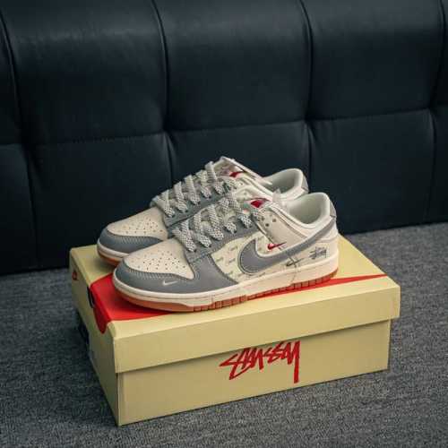 核心私 Nike Dunk 全套原楦原模倾力打造完美版型 独家原厂航空铝磨具打磨大底 鞋头坡度极致还原 无解鞋型 原盒原配 圈内天花板工艺 原厂冲刀 超高清洁度