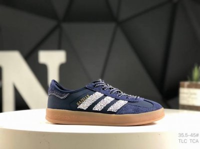 Originals Gazelle Low Off White 羚羊内训系列低帮复古薄底德训风百搭休闲运动板鞋“联名象牙蓝串珠焦糖底”Ih3725 尺码：36
