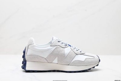 公司级New Balance Ms327 复古休闲运动慢跑鞋 以更纯粹的复古风格设计打造的全新造型 侧身还以解构设计 将 N 字标志以做旧压花样式呈现 官方货号