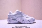 nocta X Nike Glide 织物潮流百搭 复古低帮篮球鞋 实拍首发 采用黑色网眼鞋面 搭配以碳纤维为灵感的挡泥板和与中底相配的Swoosh 标志 Ni