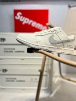 海外爆款限量发售！公司级 Nike Sb Dunk Low“Supreme联名” 周年高端定制 低帮休闲板鞋 定制鞋盒 大厂纯原品质出货 超高清洁度 皮料切割干