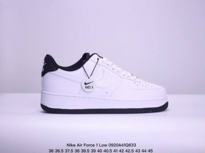 公司级耐克nike Air Force 7 空军一号低帮百搭休闲运动板鞋。柔软、弹性十足的缓震性能和出色的中底设计，横跨复古与现代的外型结合，造就出风靡全球三十