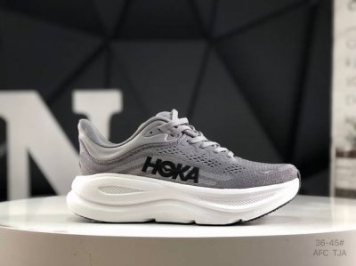 170 hoka M Clifton 9 全新配色 这个品牌来自于新西兰的毛利语，Hoka表示大地，One One表示飞越，连起来就是飞越地平线，One One