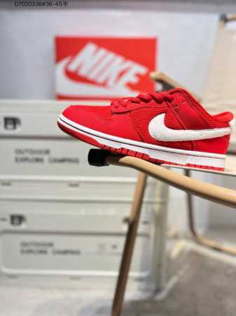 100 年终工厂清仓福利特价耐克Nike Dunk Low 板鞋Sb系列经典百搭休闲运动板鞋加厚鞋舌的填充，使舒适性大大提升，同时也更方便穿脱中底部分则加入了脚 - 点击图像关闭