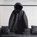 顶级版本 迈凯奇环保工装系列A8男女同款派克大衣 面料：采用环保羽绒材质北欧科技保暖面料59％尼龙 ％41聚酯纤维，三防 防水 防 风 防静电 皮料：胸前，袖口
