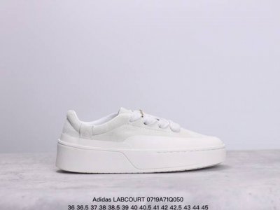 公司级阿迪达斯 Adidas Labcourt 私人订单 实拍首发 鞋面使用了绒毛麂皮 鞋面和鞋底连接处使用了包边处理 看起来更加精致有型 内里也使用了光滑的优