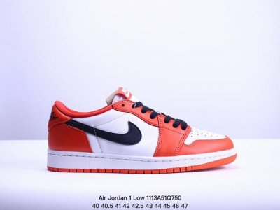 特价纯原版本 耐克 乔丹Air Jordan 1 Low AJ1 乔1 乔丹1代aj1 低帮复古文化休闲运动篮球鞋。该鞋款从 1985 年元年款汲取设计灵感，焕