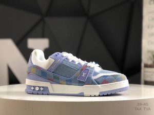 路易威登 Louis Vuitton Lv路易威登板鞋 乘风破浪的姐姐争先种草款,舒适透明底和百搭性霸屏整个时尚娱乐圈，正品1:1套楦复刻，细节调整完美主义！鞋