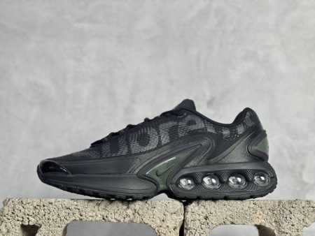 supreme X Nike Air Max Dn 2024全新气垫跑鞋 Fz4044-001 #全新鞋款在同侧采用了四个圆柱仓式的设计，不仅有防滑耐磨性功能， - 点击图像关闭