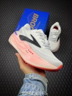 B 公司级Brooks 布鲁克斯Glycerin Max 超级甘油 厚底马拉松缓震跑鞋 该鞋以厚实的中底和高分子注氮技术为特点 提供极致的缓震性能 鞋面柔软厚实