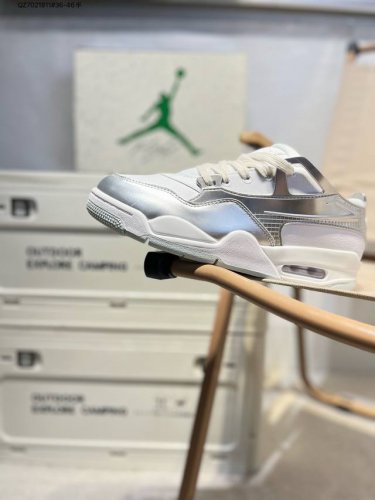 Nigel Sylvester X Air Jordan 4 Rm Aj4乔4 联名款低帮文化篮球鞋 它由纺织网布、皮革和翻毛皮混合而成，散发出时尚、高级的外观