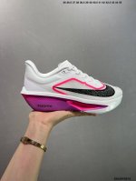 公司级Nk Zoomx Invincible Run Flyknit Fk6 Zoom Fly 6轻量飞织低帮休闲运动慢跑鞋 此鞋专为长跑运动员而生 是为5至1