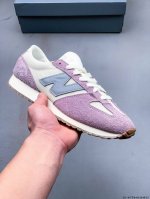 公司级！New Balance Nb 471系列新款复古时尚 透气生活休闲鞋 New Balance 471鞋款以经典的320鞋款为灵感，采用纤细鞋楦设计，打造