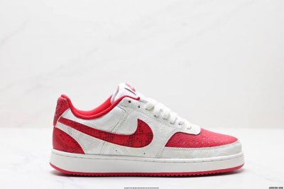 真标Nike Court Vision Lo 低帮百搭 透气休闲运动板鞋 兼顾舒适脚感和出众风范 演绎匠心之作 结构性的支撑贴合感结合复古篮球设计 货号:Cd5