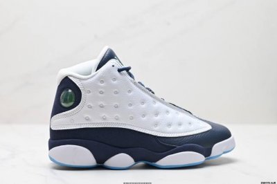 公司级耐克nike Air Jordan 13 迈克尔 乔丹aj13代复古中帮文化休闲运动篮球鞋 Airjordan 13以黑豹的风格制成 从猫咪般的反应和在球
