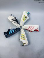纯原 Clot X Ad Originals #贝壳头Lv联名限定 贴合柔软皮料白蓝配色 这双鞋的整体设计思路和风格可以说很Clot 鞋款整体选用了易穿搭的白色