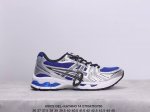 吊牌版本 Asics 亚瑟士 透气网眼鞋面配合部分合成革材质 采用全新ahar+橡胶材质,更加耐磨日本专业跑鞋品牌 Asics 亚瑟士 Gel-Kayano 1