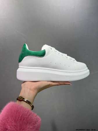 公司级意大利高奢品牌-亚历山大 麦昆Alexander Mcqueen Oversized Sneakers 低帮时装厚底休闲运动小白板鞋“皮革白钢笔蓝麂皮尾” - 点击图像关闭