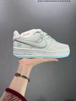 耐克nike Air Force 1 Low 空军一号低帮百搭休闲运动板鞋。柔软、弹性十足的缓震性能和出色的中底设计，横跨复古与现代的外型结合，造就出风靡全球三