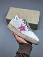 春季新款厚底星星板鞋小脏鞋休闲滑板鞋 新款火红程度比之前的小脏鞋还要火，打破传统审美，厚底的设计更是对小个子非常友好！ 进口牛皮鞋面，毛巾布+透气网里，Tpu大