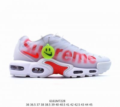 耐克 Nike Air Max Plus Drift 前后掌气垫 Tm复古休闲运动慢跑鞋 鞋面框架则以同色系的半透明材质呈现 细节几何涂鸦勾勒 营造魔幻的视觉冲