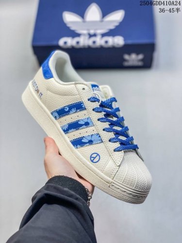 纯原 Clot X Ad Originals Superstar “金标” #贝壳头Lv联名限定 贴合柔软皮料米白黑经典配色 ，这其中也包括我们非常熟知的Clo