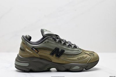 公司级新百伦New Balance 1000 系列低帮复古老爹风休闲运动跑步鞋 New Balance 在不同配色上其鞋面材质呈现不同感觉，无论是运动风抑或是高