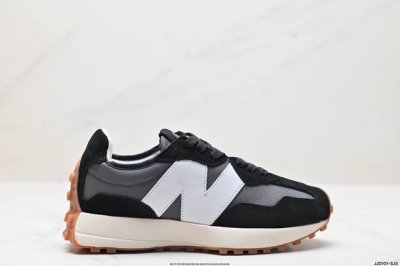 公司级new Balance Ms327 复古休闲运动慢跑鞋 完美细节 #全新 New Balance 327 系列 以更纯粹的复古风格设计打造的全新造型 侧身