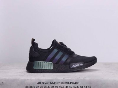 公司级ad Boost Nmd R1 经典跑鞋系列全新配色 弹力针织鞋面 原装高弹boost颗粒大底 缓震性能卓越 体质轻盈且抗冲击 整双鞋子的透气性和舒适度完