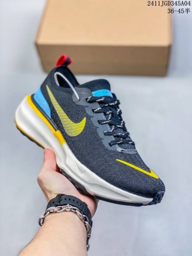 36-45半码 Nike Zoom Pegasus 39 登月39代 九针眼网纱透气缓震疾速跑鞋 焕新升级 助力攻克湿滑的跑步征程 外底设计结合凹槽 铸就非凡抓