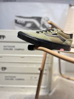 vanssk8-Low万斯范斯官方 经典复古休闲运动板鞋，高端支线原始硫化工艺，艺术来源于生活成为了Vans美学的个性潮流标志，代表着光和希望，让你变得更加明亮