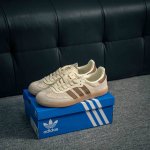 180 核心私 adidas Samba Og 桑巴舞街头系列德训运动板鞋 采用固色翻毛皮组合牛剖革鞋面材质 外置正确3层组合围条加厚烟胶橡胶大底 货号：Ji3