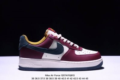 真标耐克nike Air Force 7 Lx 空军一号低帮百搭休闲运动板鞋。柔软、弹性十足的缓震性能和出色的中底设计，横跨复古与现代的外型结合，造就出风靡全球