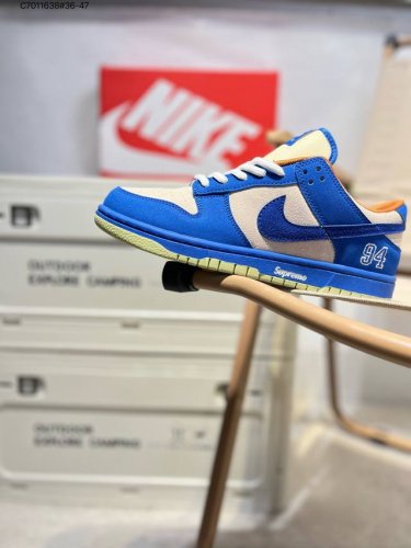 耐克Nike Dunk Low 板鞋Sb系列经典百搭休闲运动板鞋加厚鞋舌的填充，使舒适性大大提升，同时也更方便穿脱中底部分则加入了脚感柔软舒适Zoomair气垫