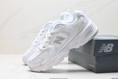 公司级新百伦 Nb530 New Balance 530 复跑古鞋nb530这鞋双确实是nb家经复典古款式之一，以全科新技诠释，成打功造530鞋款。鞋面保在持5