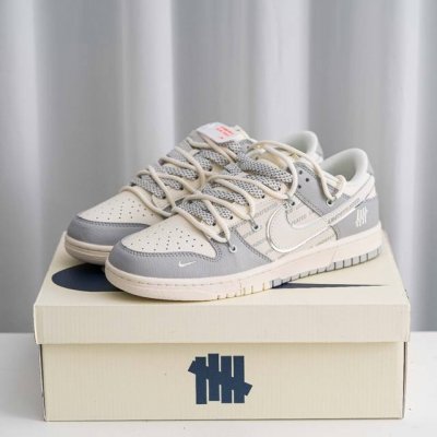 核心私 Nike Dunk 全套原楦原模倾力打造完美版型 独家原厂航空铝磨具打磨大底 鞋头坡度极致还原 无解鞋型 原盒原配 圈内天花板工艺 原厂冲刀 超高清洁度